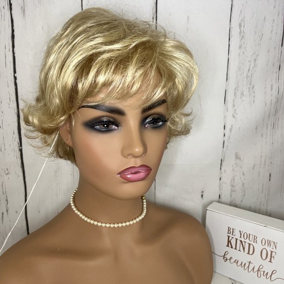 Open Box Envy Bryn | Synthetic Wig (Basic Cap) - Medium Blonde - Picture 3 of 10